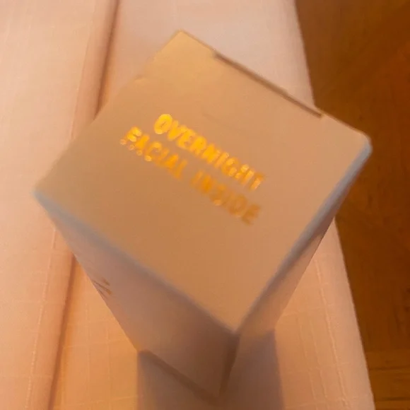 NEW IN BOX - JLO That OverNight Hustle Full Size - Picture 10 of 11